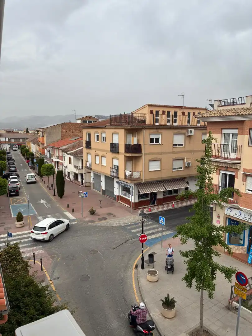 Vista exterior de Pis en venda en Churriana de la Vega amb Forn i Rentadora