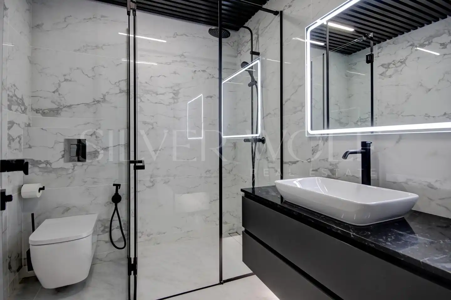 Bathroom of Houses for sale in Castelldefels  with Air Conditioner, Heating and Private garden