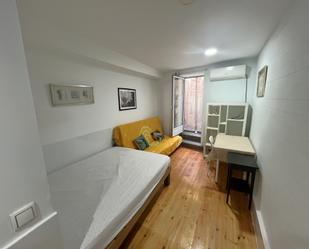 Bedroom of Premises to rent in  Barcelona Capital  with Air Conditioner