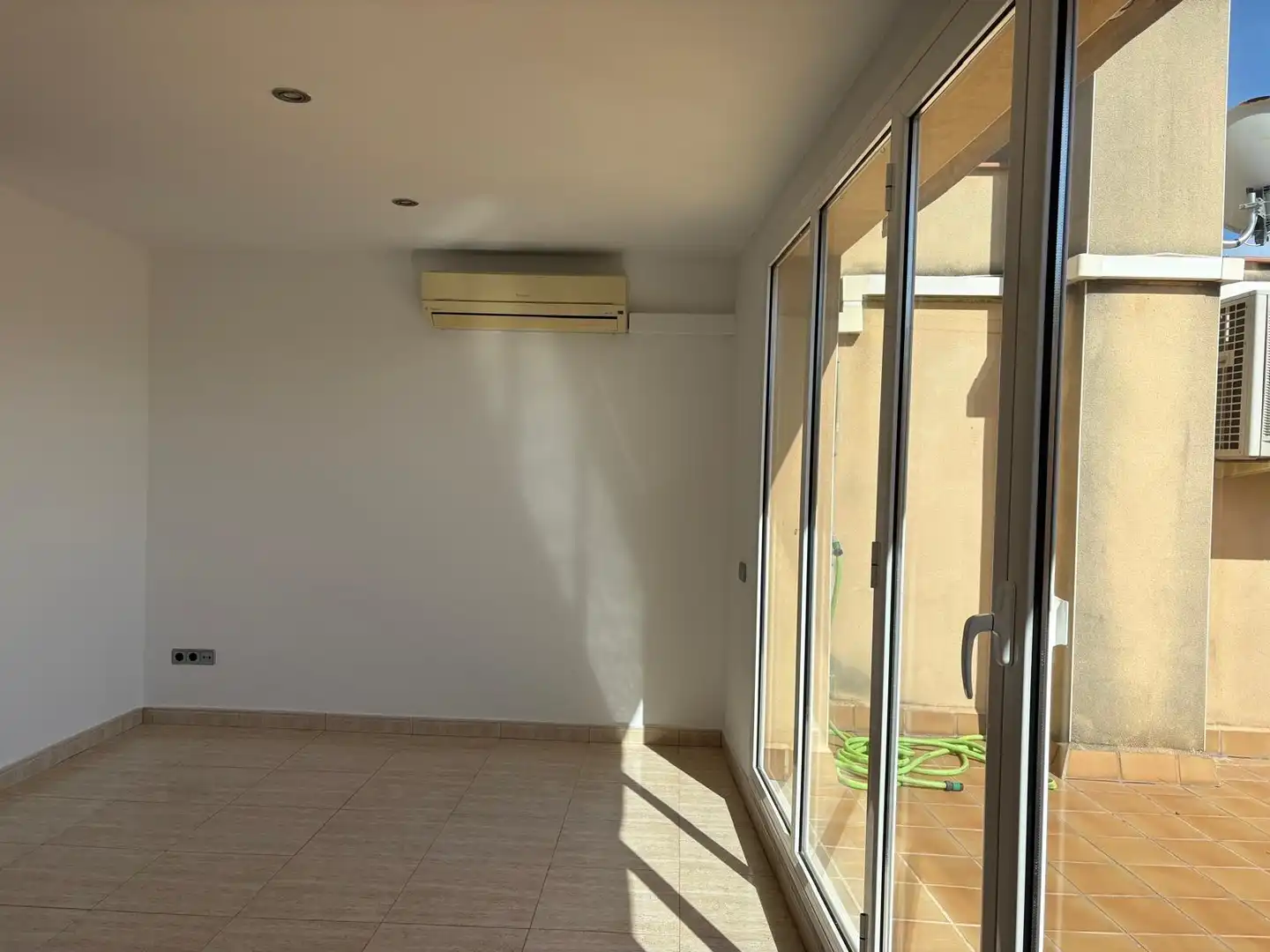Terrasse von Dachboden zum Verkauf in Igualada mit Klimaanlage und Terrasse