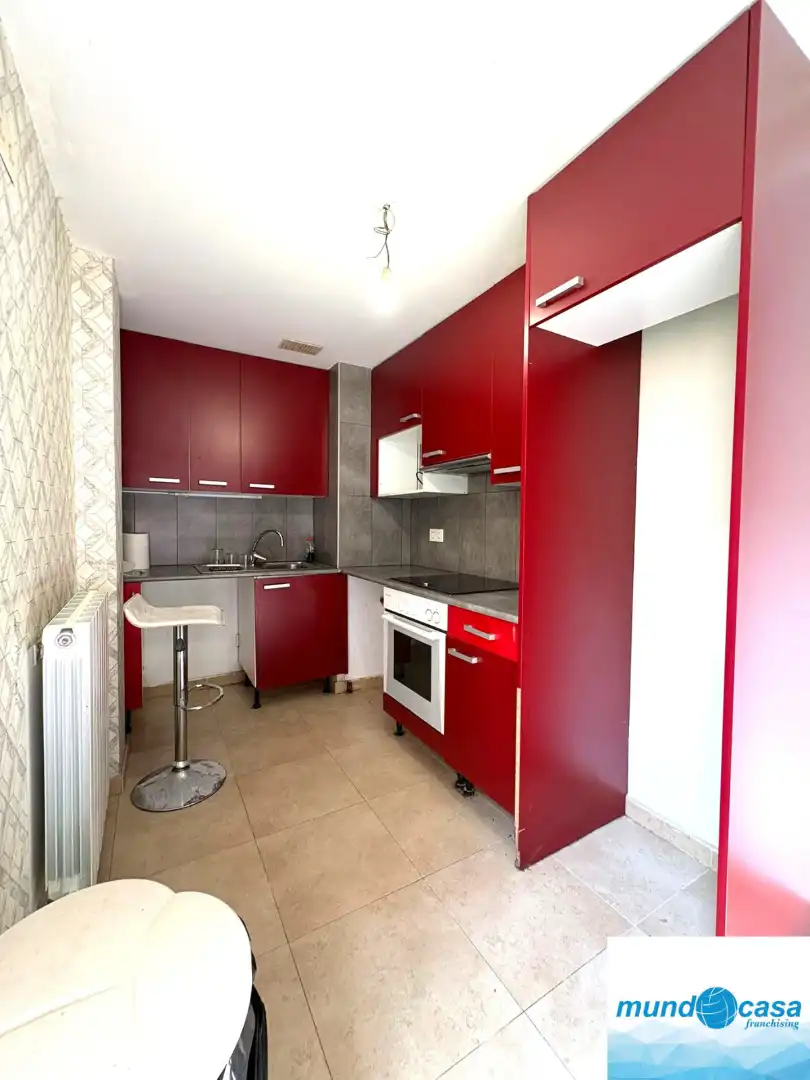 Kitchen of Flat for sale in Pinseque  with Air Conditioner, Heating and Terrace