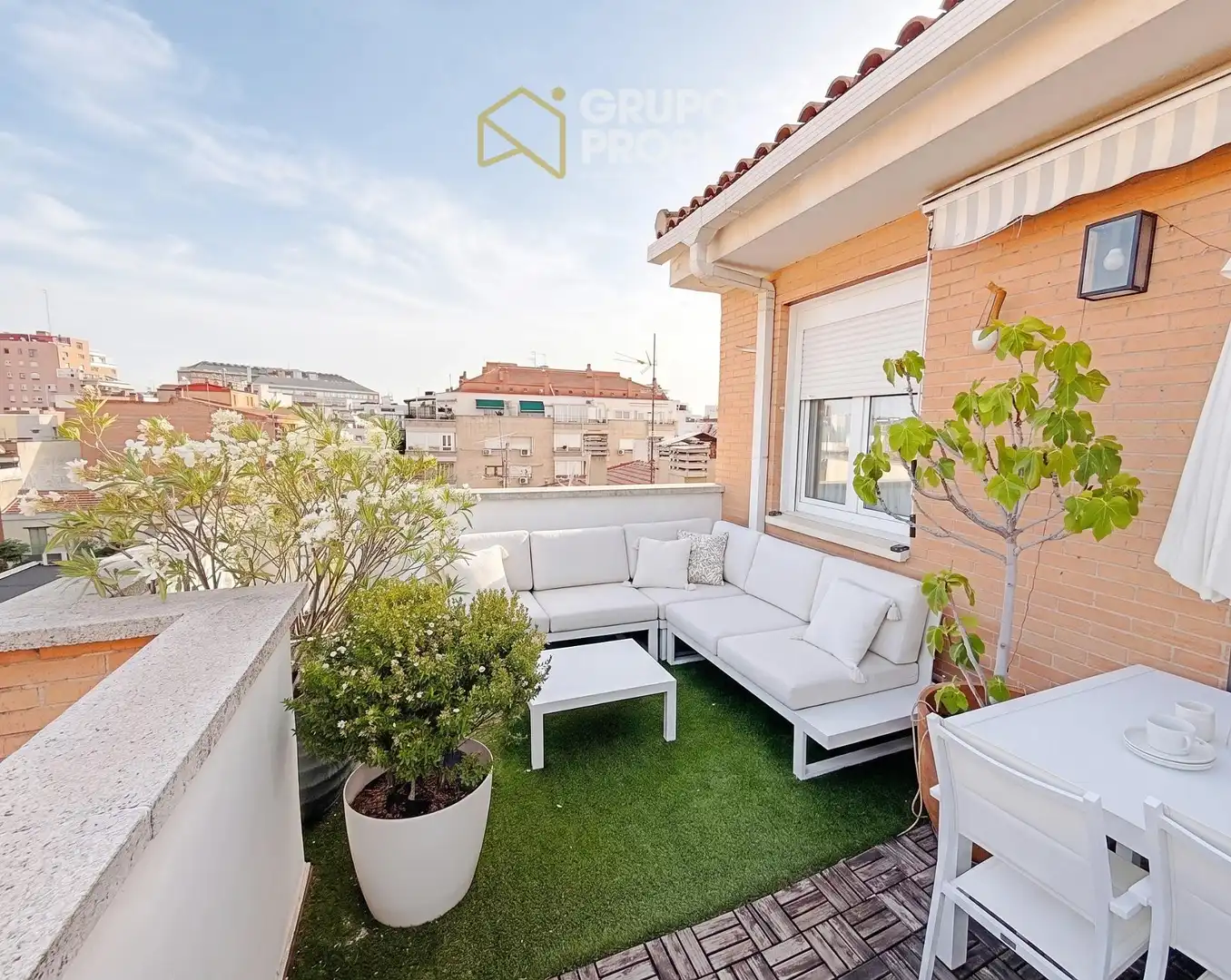 Terrassa de Apartament en venda en Madrid amb Aire condicionat, Calefacció i Terrassa