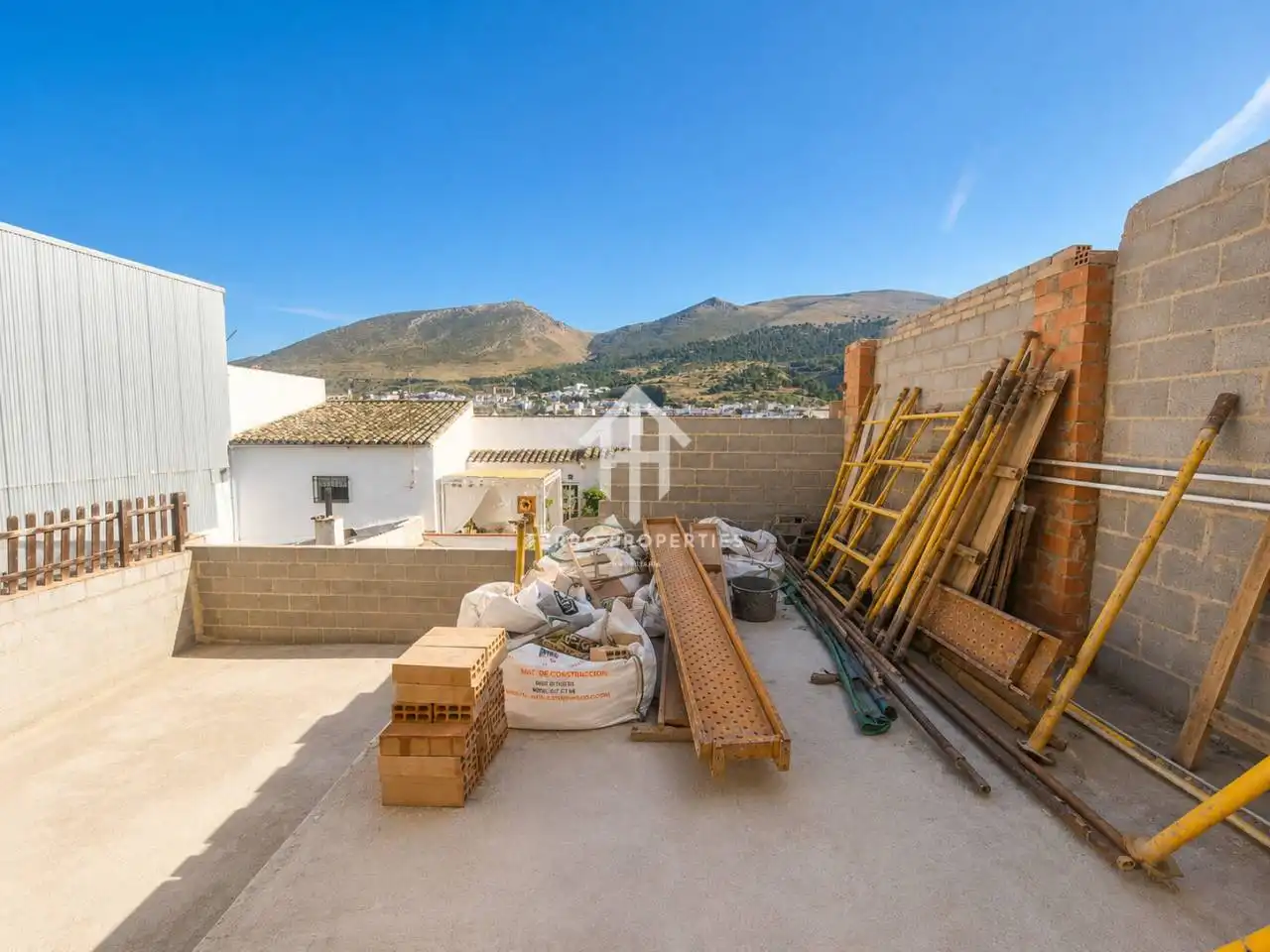 Vista exterior de Casa o xalet en venda en Loja amb Aire condicionat, Jardí privat i Terrassa