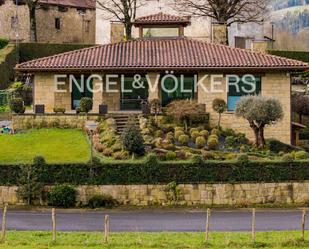 Vista exterior de Casa o xalet en venda en Tolosa amb Aire condicionat, Calefacció i Jardí privat