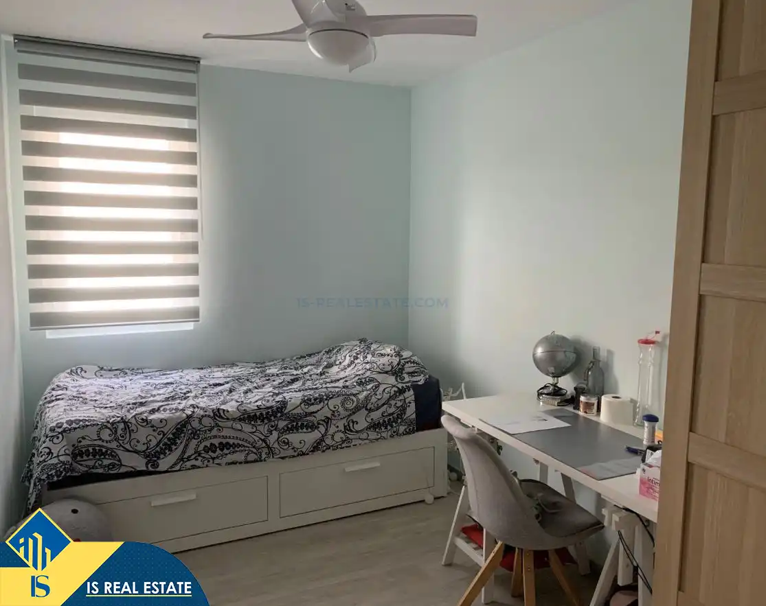Dormitori de Apartament en venda en Alicante / Alacant amb Aire condicionat, Calefacció i Moblat