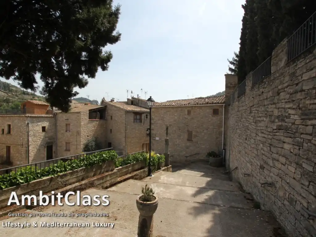 Vista exterior de Casa o xalet en venda en Vallfogona de Riucorb amb Calefacció, Jardí privat i Terrassa