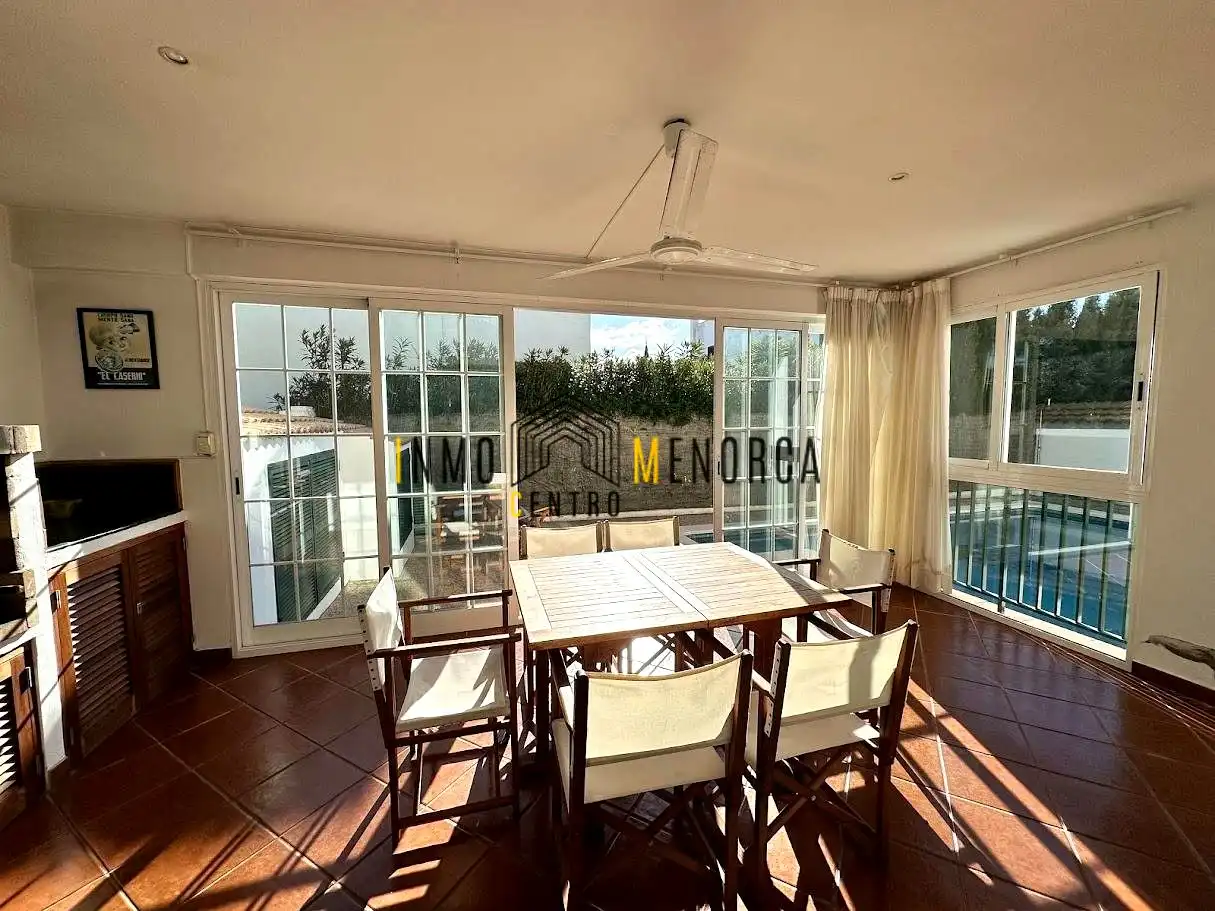 Vista exterior de Casa o xalet en venda en Es Mercadal amb Aire condicionat, Jardí privat i Terrassa