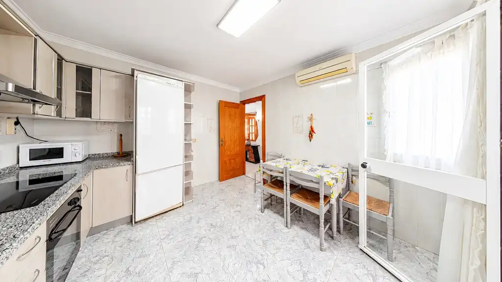 Cocina de Casa adosada en venta en Vélez-Málaga con Amueblado