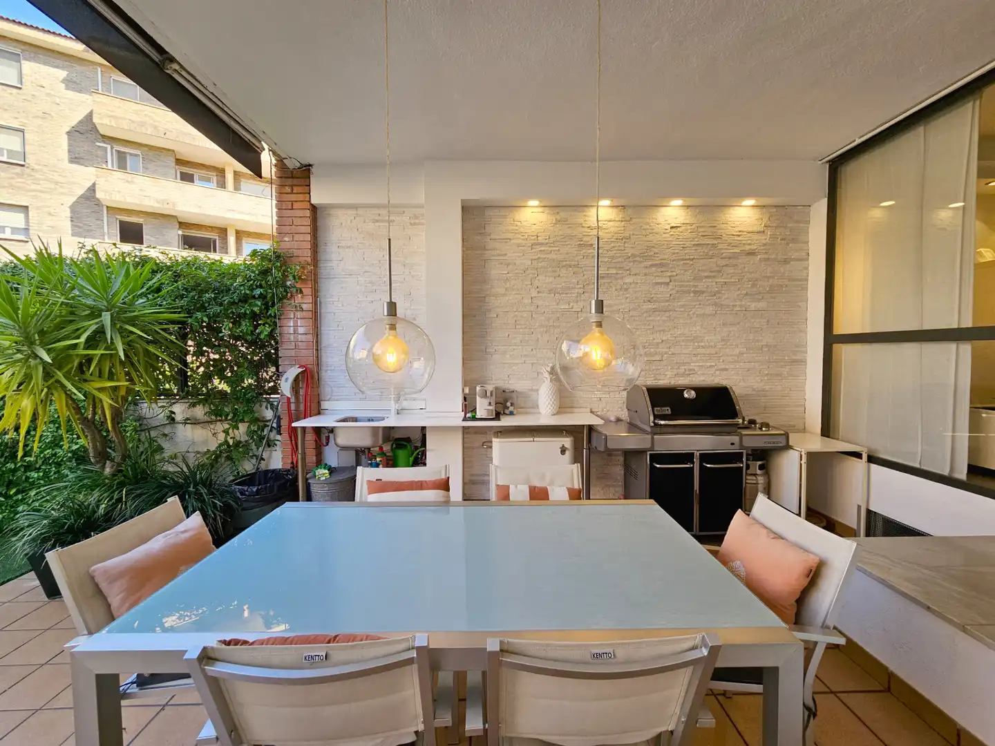 Terrassa de Casa adosada en venda en Granollers amb Aire condicionat, Calefacció i Jardí privat