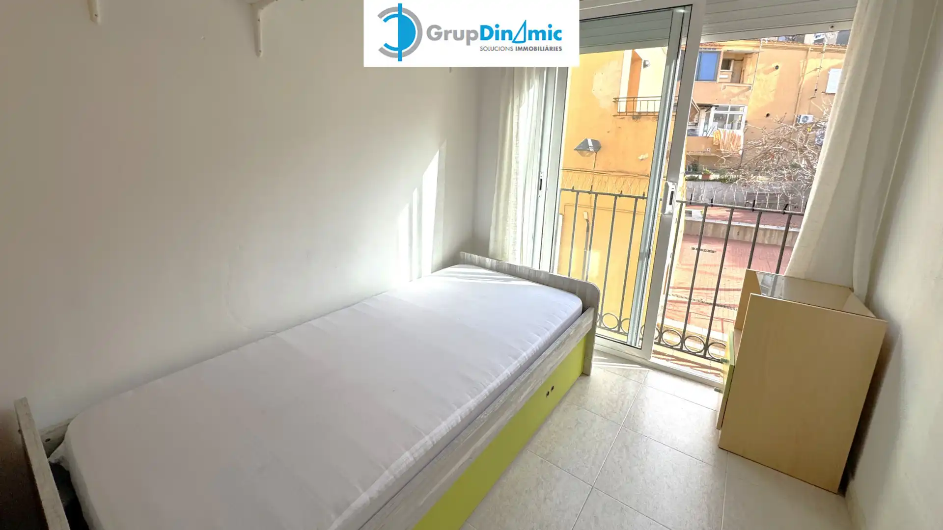 Schlafzimmer von Wohnung zum Verkauf in Palamós mit Klimaanlage, Heizung und Möbliert