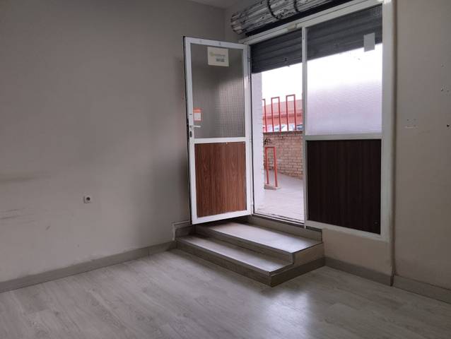 Local comercial en Alquiler en Calle Chaparral en Pinar del Rey