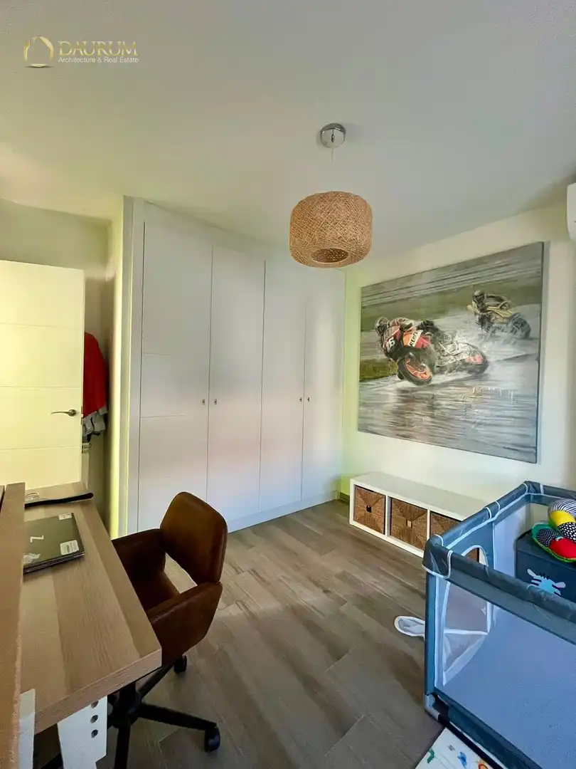 Habitación de Casa adosada en venta en Móstoles con Aire acondicionado, Calefacción y Terraza