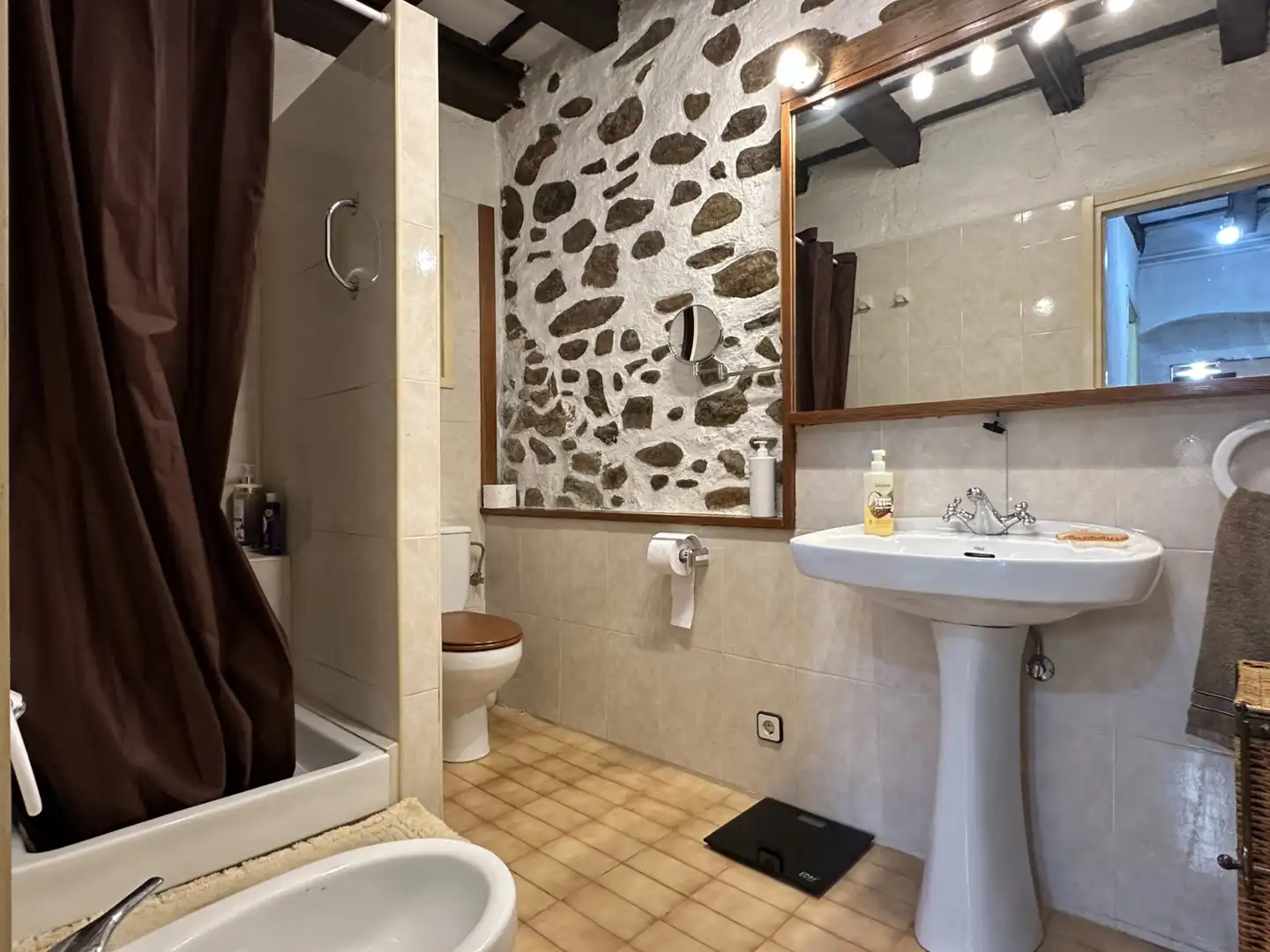 Bathroom of Country homes for sale in Campdevànol  with Heating, Private garden and Parquet flooring