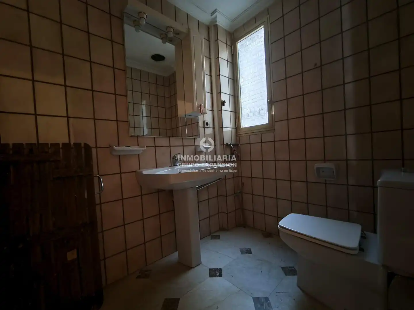 Baño de Piso en venta en Novelda