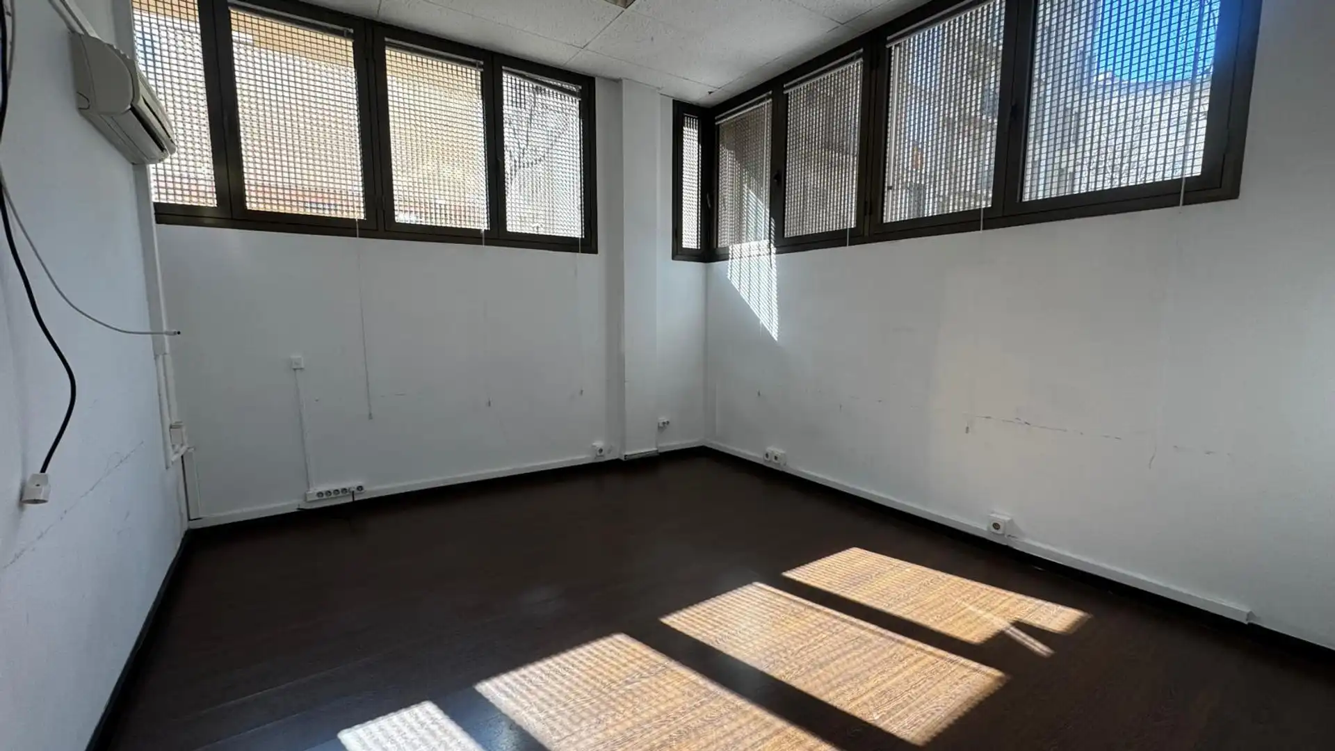 Oficina de alquiler en Sabadell con Aire acondicionado, Calefacción y Trastero