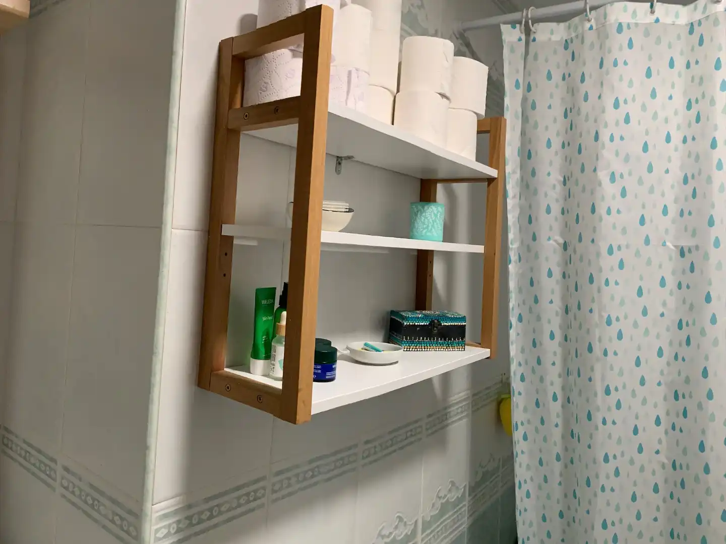 Bathroom of Flat for sale in Navalagamella, Madrid