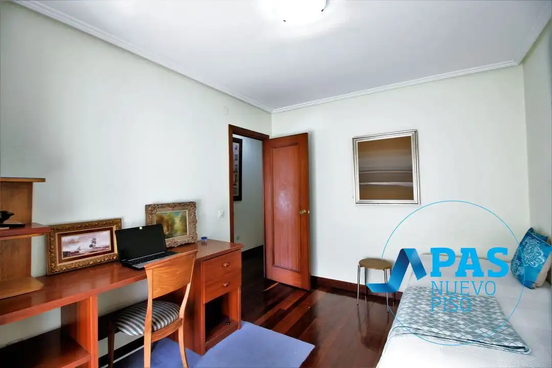 Schlafzimmer von Wohnung zum Verkauf in Santander mit Heizung und Abstellraum