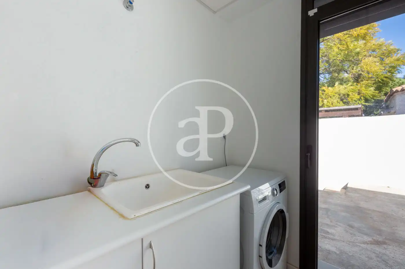 Bathroom of Houses for sale in L'Eliana  with Air Conditioner, Heating and Private garden