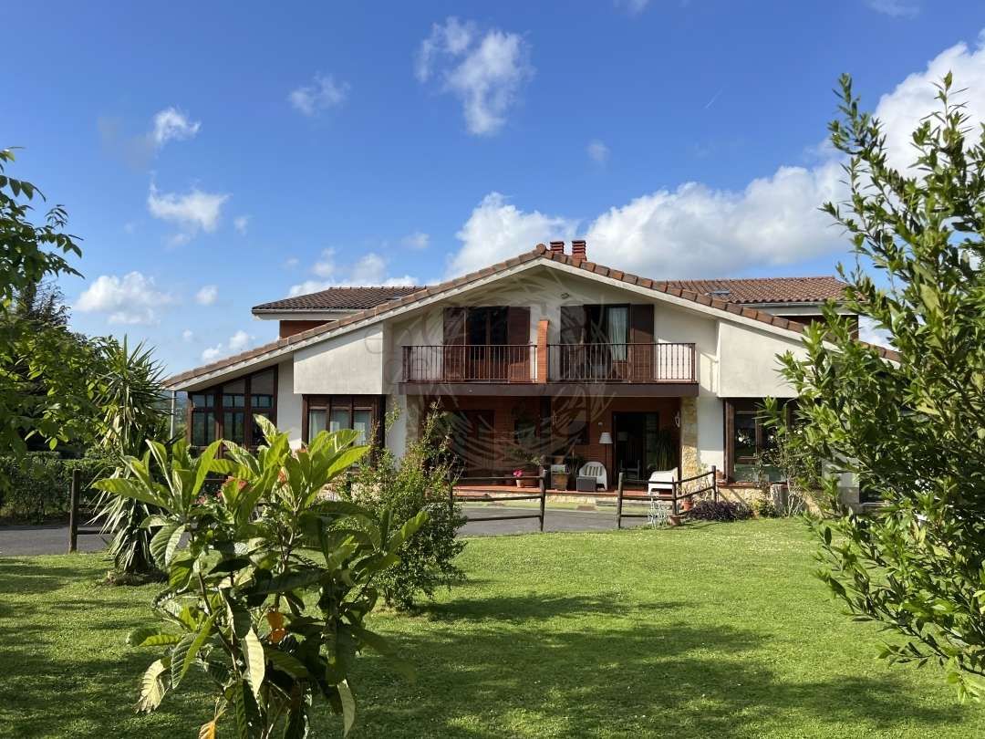 Exterior view of Single-family semi-detached for sale in Bilbao   with Heating, Terrace and Storage room
