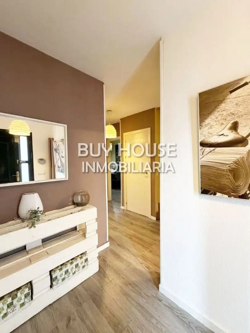 Chalet con piscina en venta en Calle Madeira 17, imagen 10