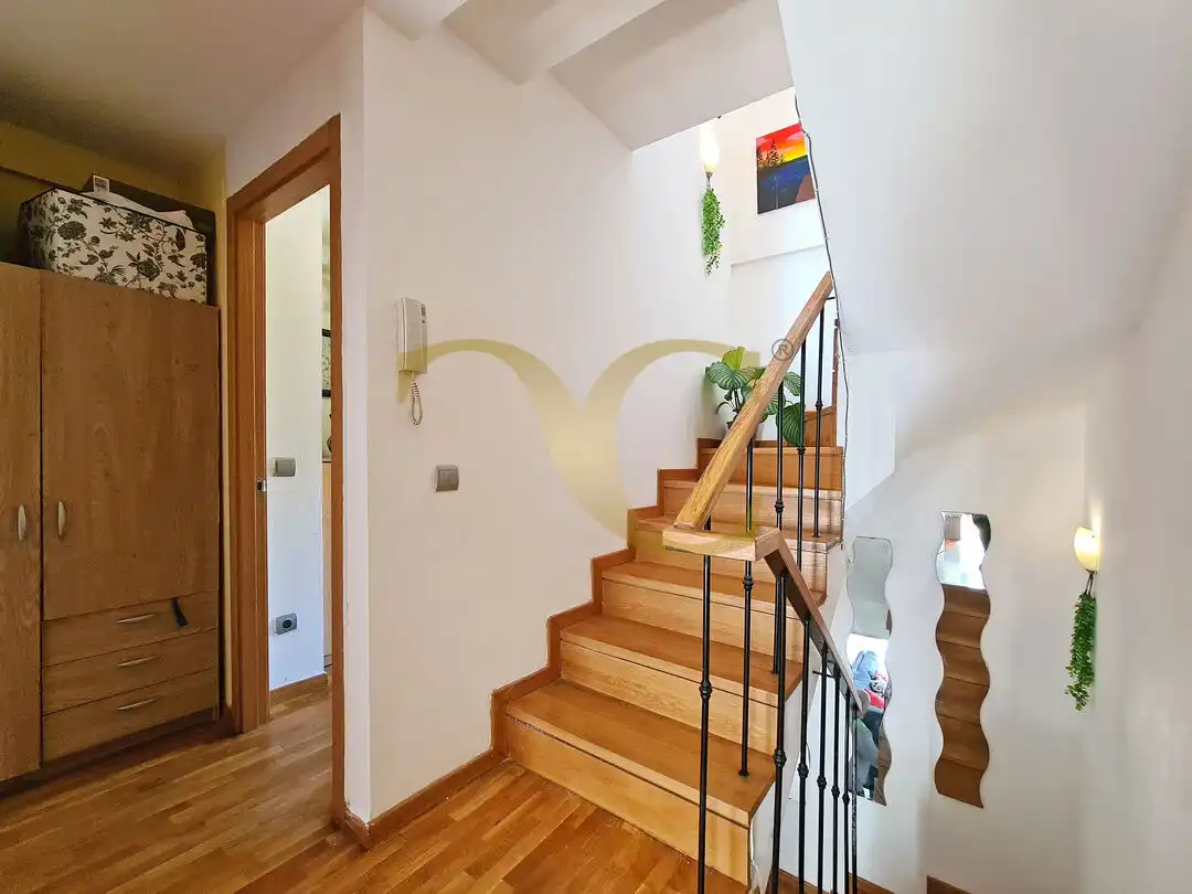 Casa adosada en venta en Gijón  con Calefacción, Jardín privado y Terraza