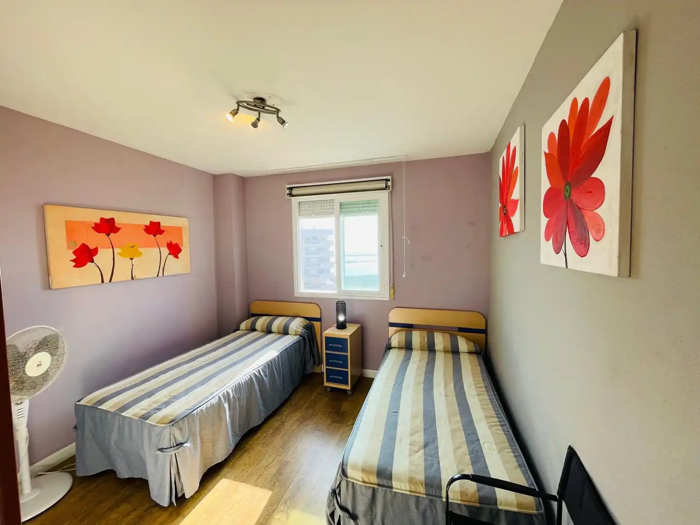 Habitación de Apartamento de alquiler en La Manga del Mar Menor con Aire acondicionado, Calefacción y Piscina