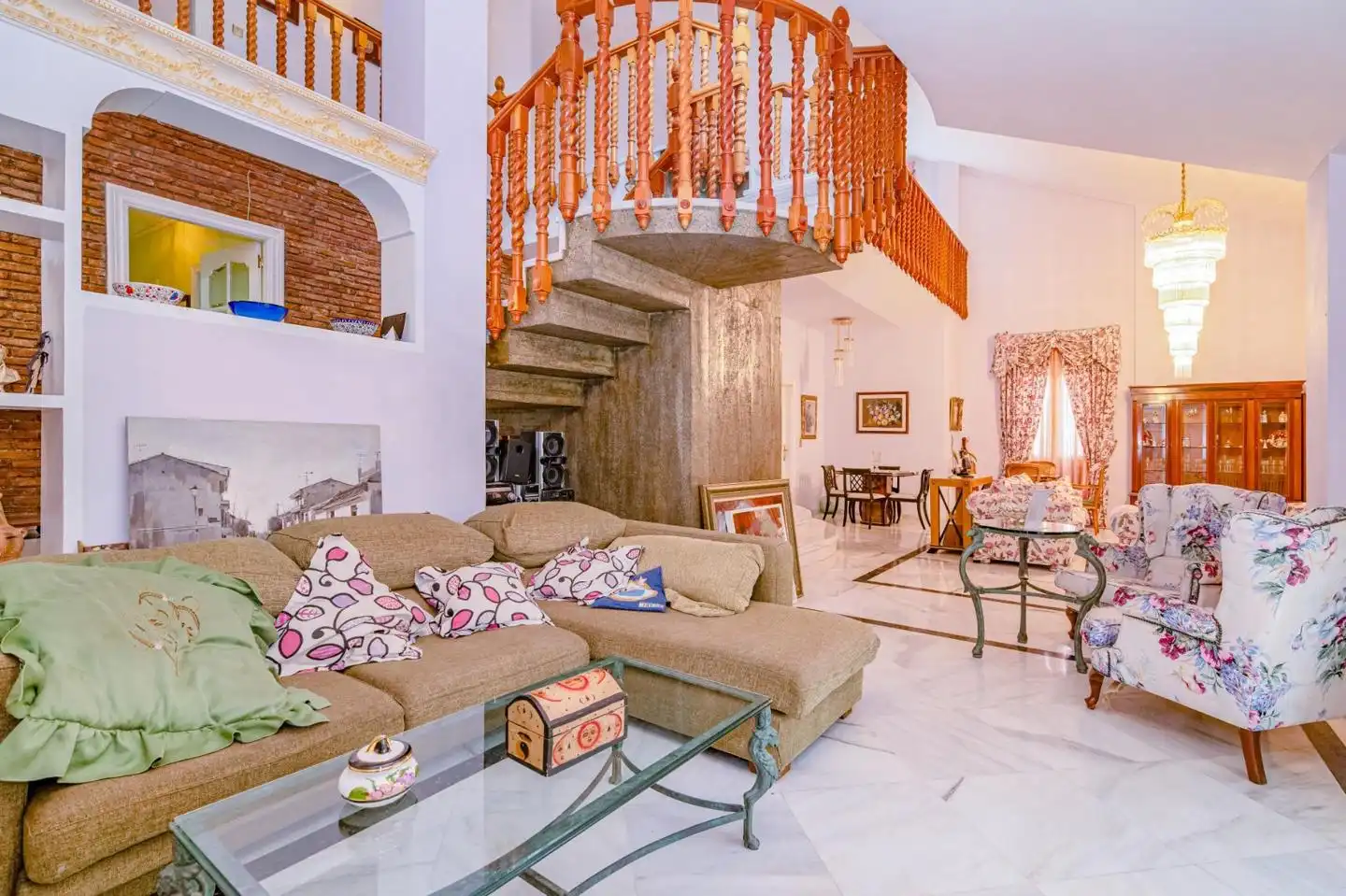Sala d'estar de Casa o xalet en venda en La Zubia amb Calefacció, Jardí privat i Terrassa