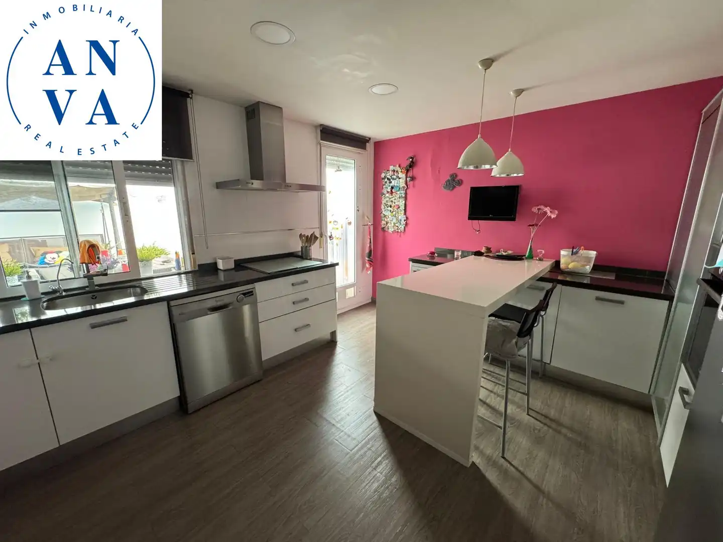 Cocina de Casa o chalet en venta en Sant Joan d'Alacant con Aire acondicionado, Jardín privado y Terraza