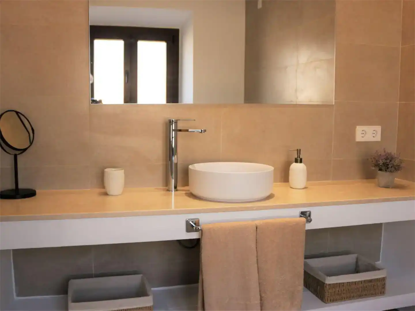 Bathroom of Detached homes for rent in Santa Eugènia  with Air Conditioner and Furnished