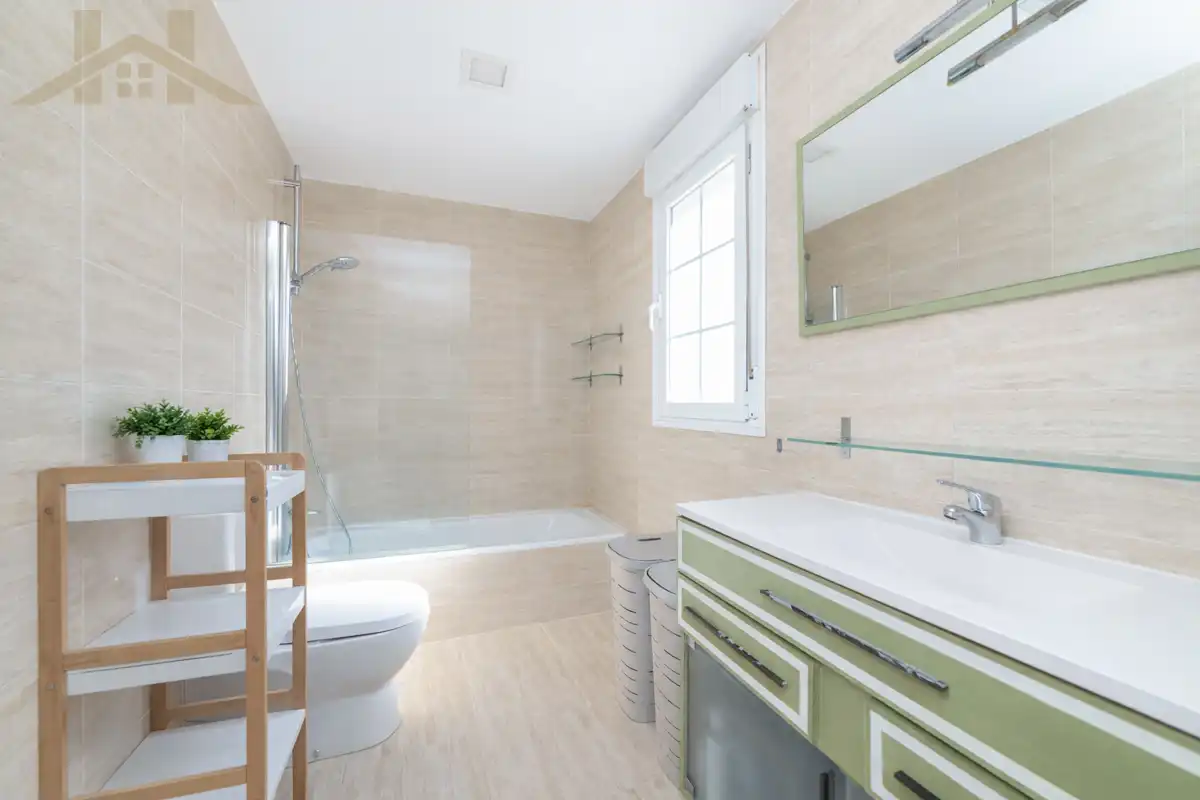 Bathroom of Detached homes for sale in Seseña  with Air Conditioner, Heating and Private garden