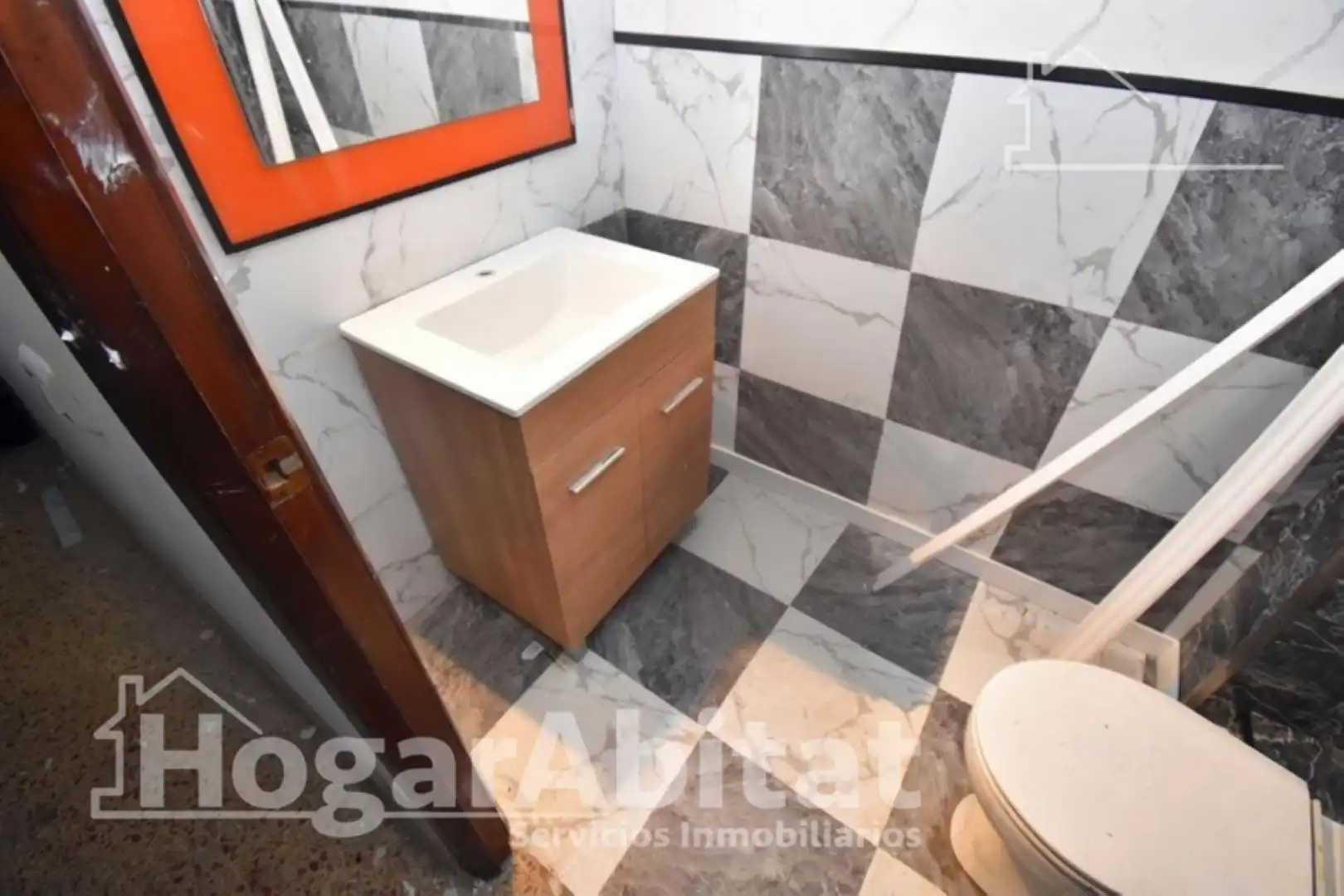 Baño de Piso en venta en Vila-real con Amueblado y Balcón