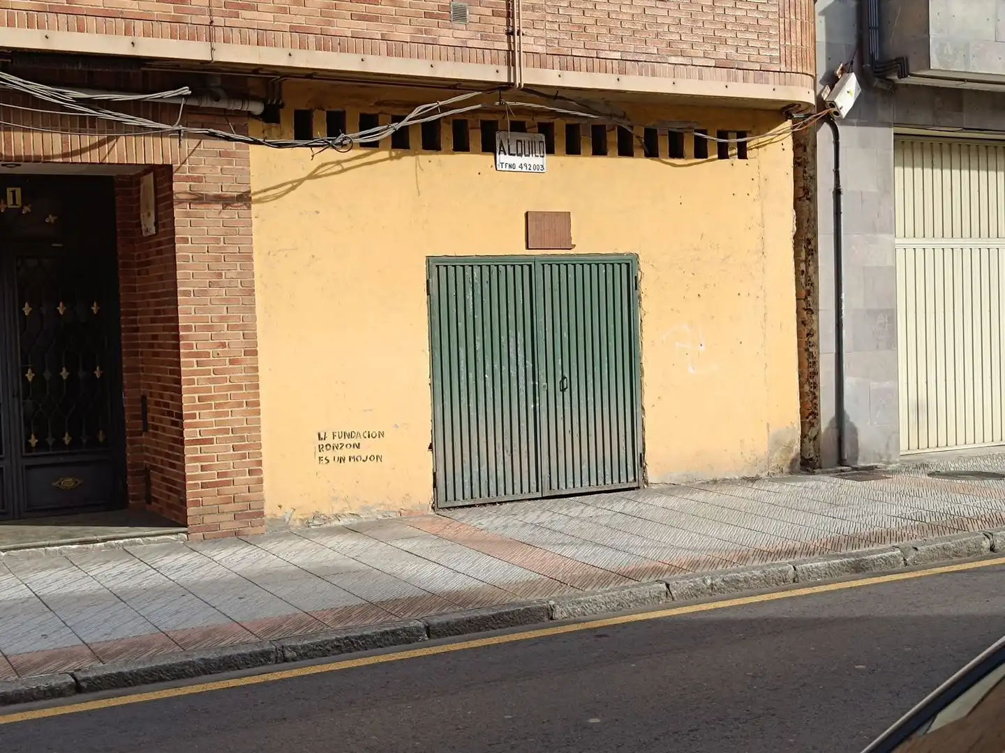 Commercial properties for sale in Lena