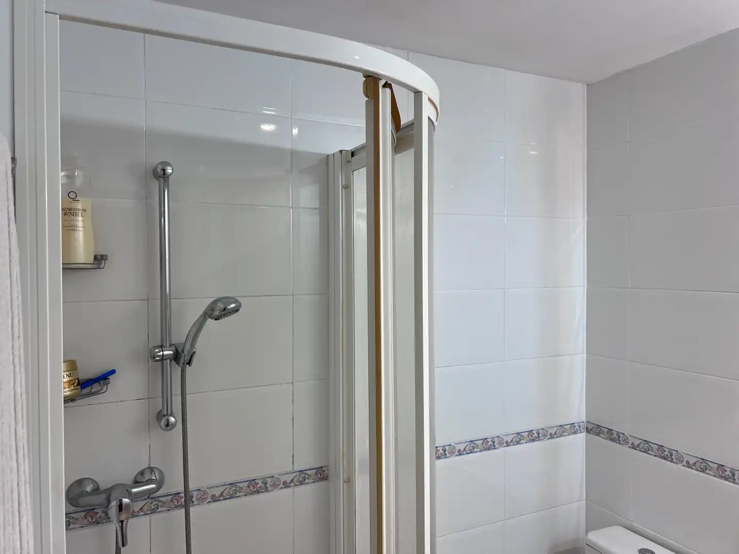 Bathroom of Ground floor for sale in Premià de Mar  with Air Conditioner, Terrace and Storage room