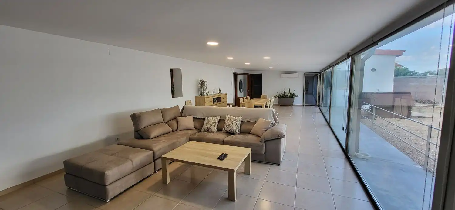 Wohnzimmer von Haus oder Chalet zum Verkauf in Deltebre mit Klimaanlage und Abstellraum