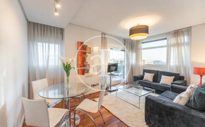 Living room of Flat for sale in  Madrid Capital  with Air Conditioner, Heating and Private garden