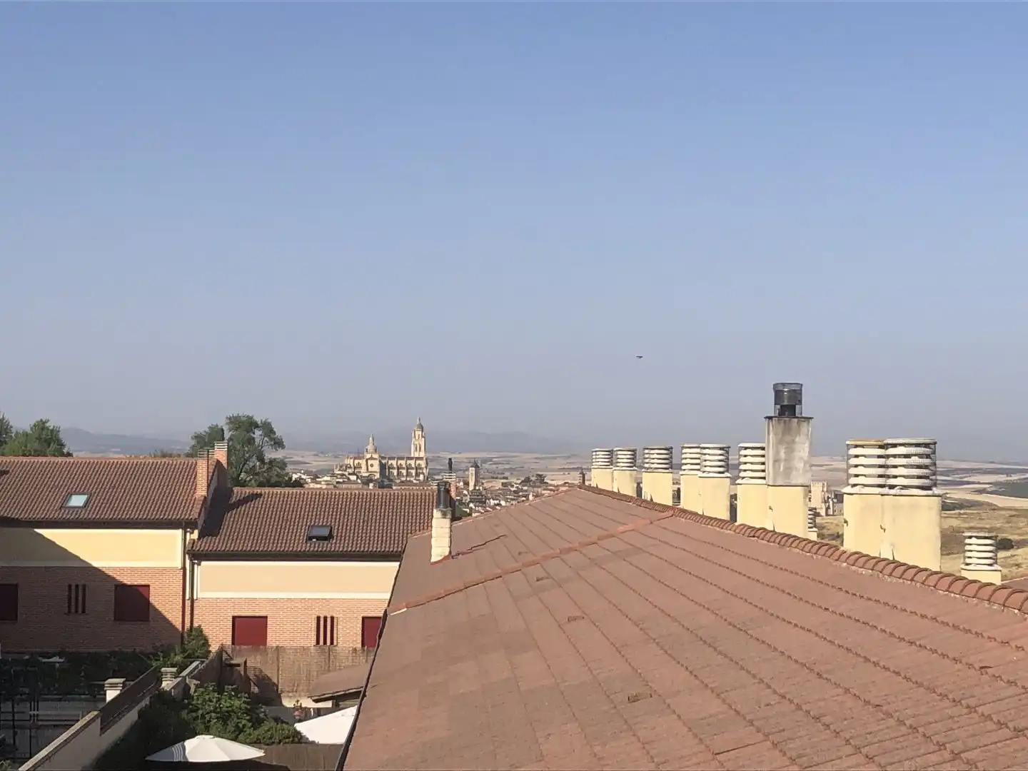 Vista exterior de Casa adosada en venta en La Lastrilla  con Calefacción, Jardín privado y Terraza