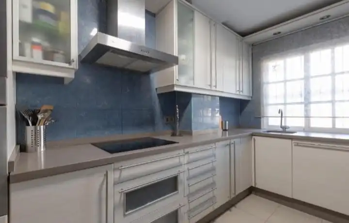 Cocina de Casa adosada de alquiler en Benalmádena con Aire acondicionado, Terraza y Amueblado