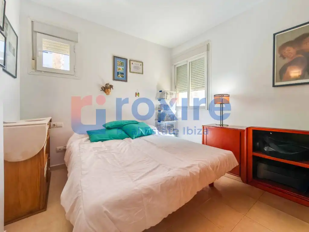 Habitación de Planta baja en venta en Sant Josep de sa Talaia con Jardín privado, Terraza y Piscina comunitaria