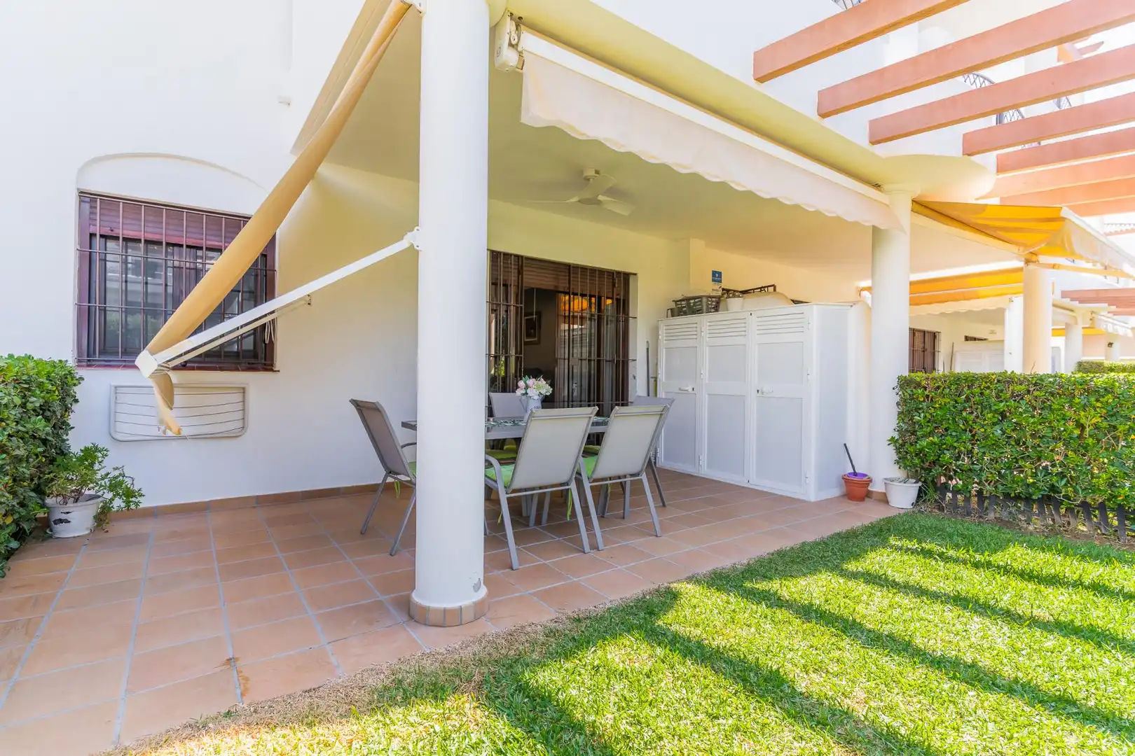 Apartment with pool for sale in La Barrosa, imagen 6