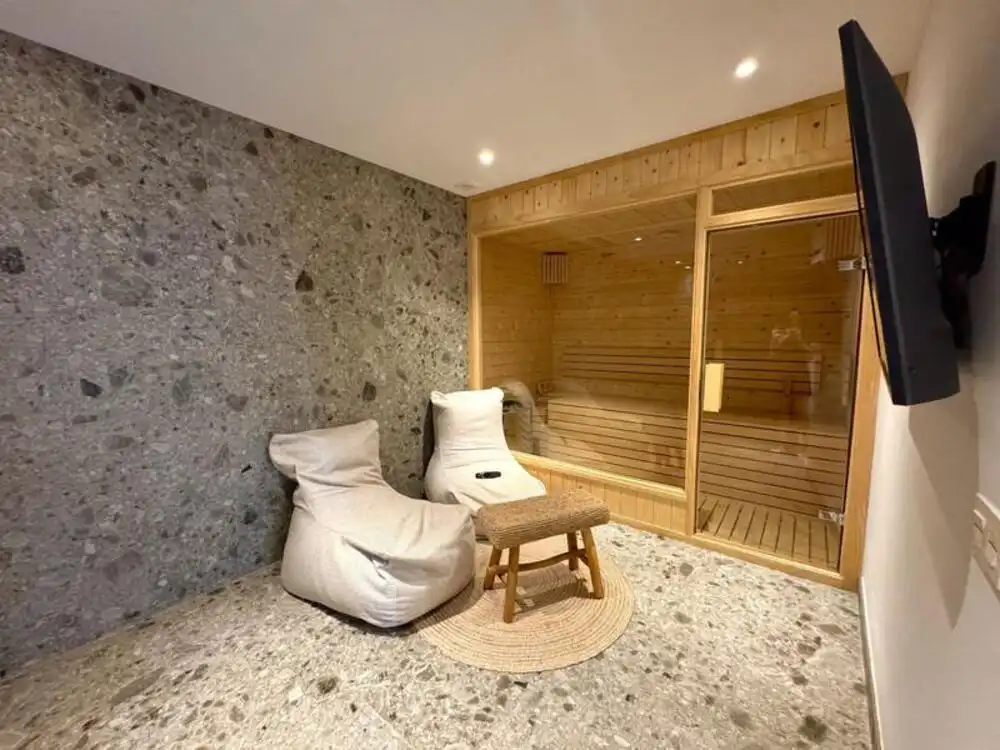 Maisonette zur Miete in Benahavís mit Klimaanlage, Terrasse und Abstellraum