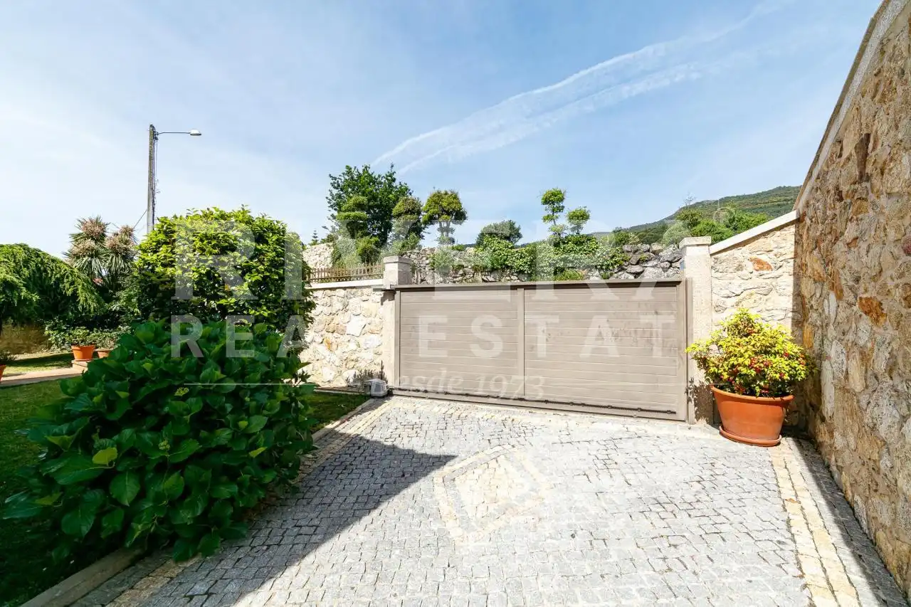 Vista exterior de Casa o chalet en venta en O Rosal   con Calefacción, Jardín privado y Terraza