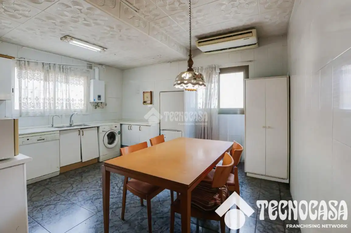 Penthouse with terrace for sale in C. de Riego, imagen 9