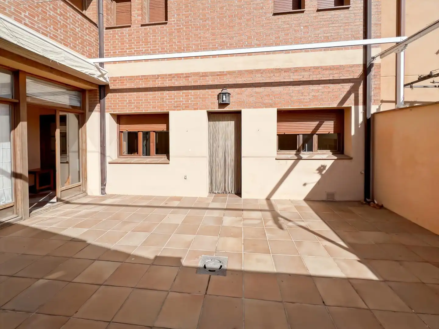 Terrace of Country homes for sale in Buitrago del Lozoya  with Air Conditioner and Alarm