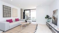 Living room of Flat for sale in  Madrid Capital  with Terrace, Storage room and Furnished