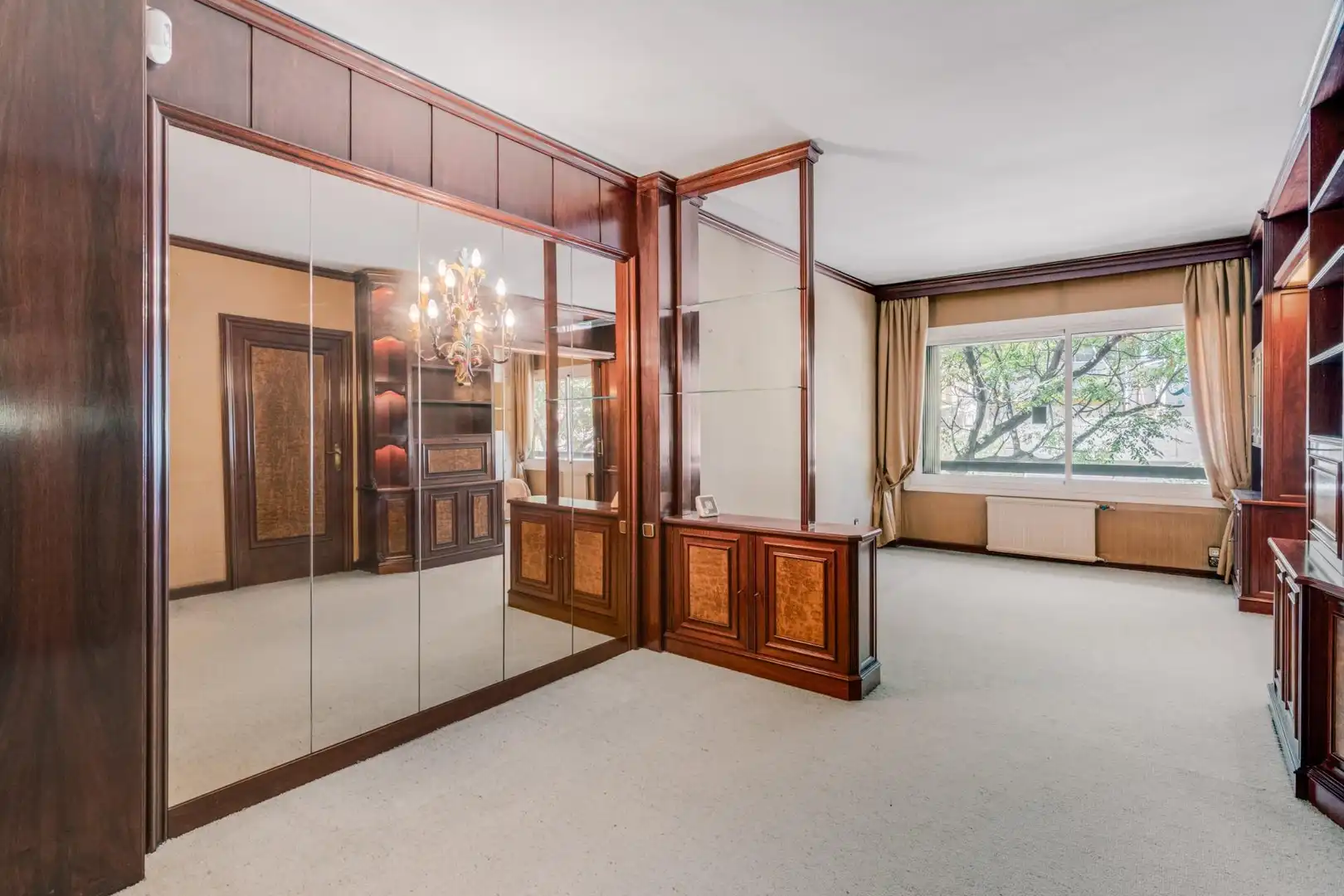 Comedor de Piso en venta en Barcelona con Balcón y Alarma