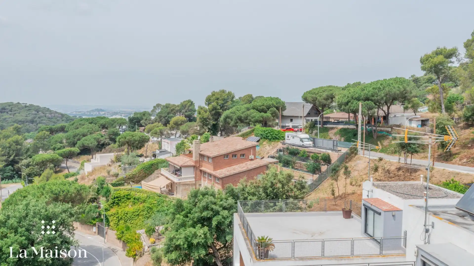 Vista exterior de Casa o xalet en venda en Vilanova del Vallès amb Parquet, Terrassa i Piscina