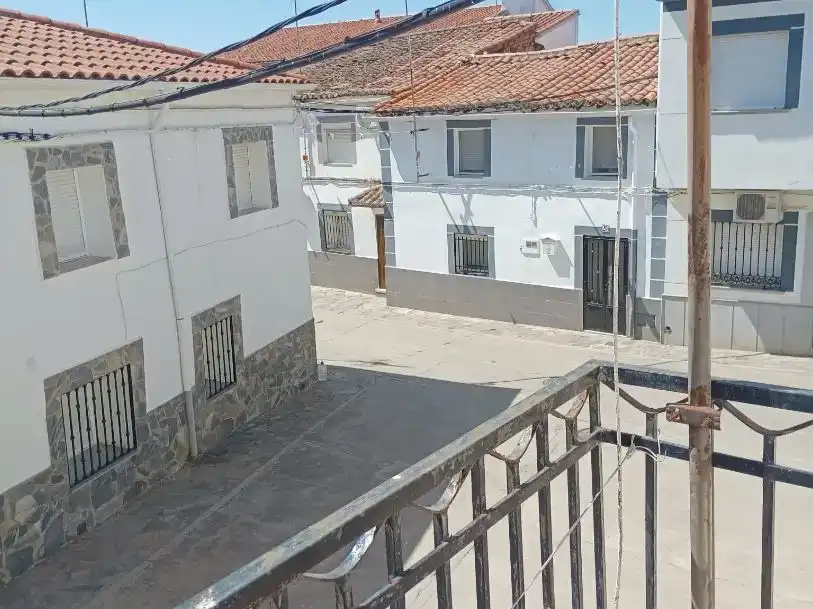 Vista exterior de Casa adosada en venda en Villa del Campo