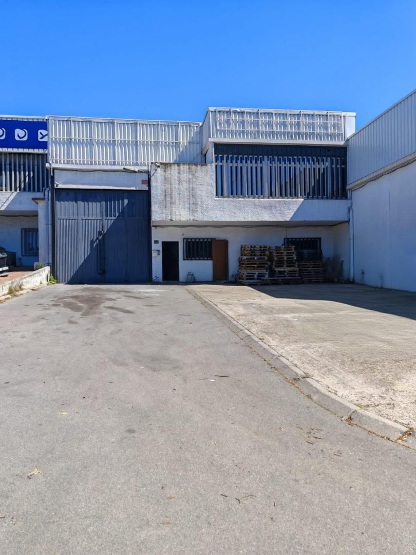 Vista exterior de Nau industrial en venda en Lloret de Mar