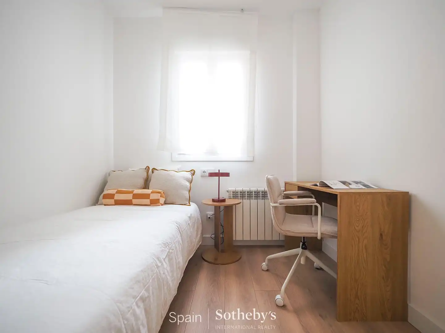 Dormitori de Apartament en venda en Madrid amb Aire condicionat i Calefacció