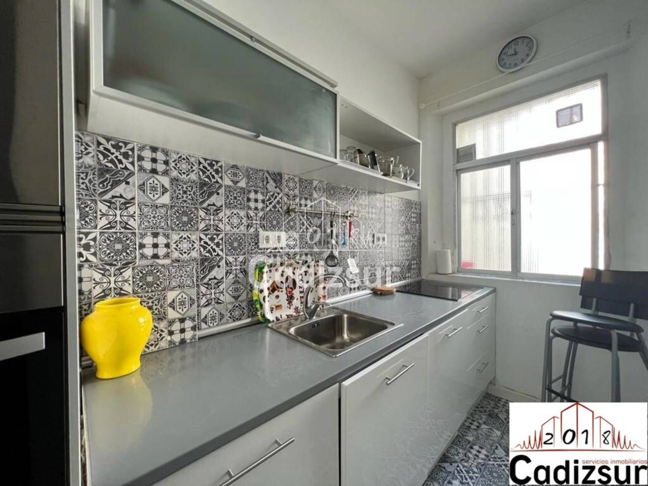 Kitchen of Flat to rent in  Cádiz Capital  with Furnished and Balcony
